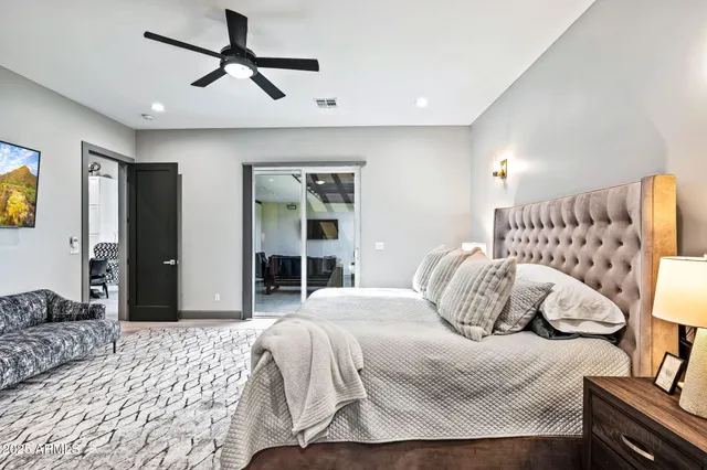 $1,050,000 | 928 East Berridge Lane, Phoenix, AZ 85014