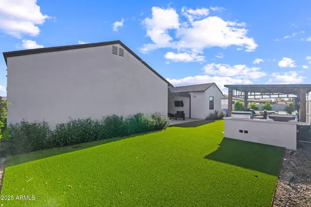 $1,050,000 | 928 East Berridge Lane, Phoenix, AZ 85014