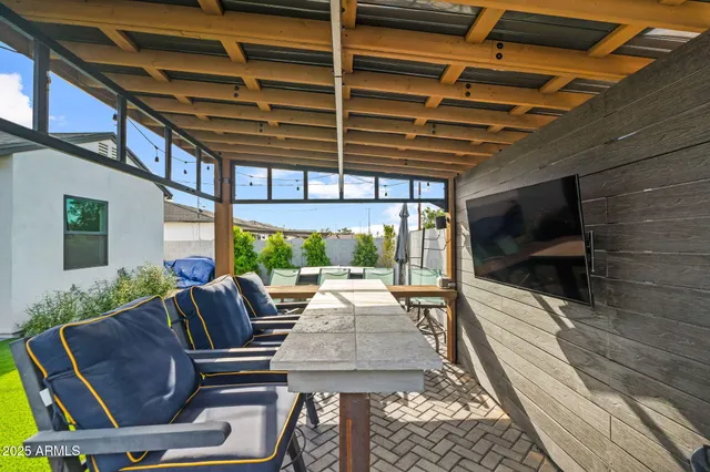 $1,039,900 | 928 East Berridge Lane, Phoenix, AZ 85014