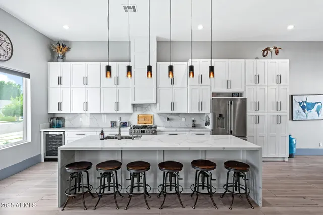 $1,039,900 | 928 East Berridge Lane, Phoenix, AZ 85014