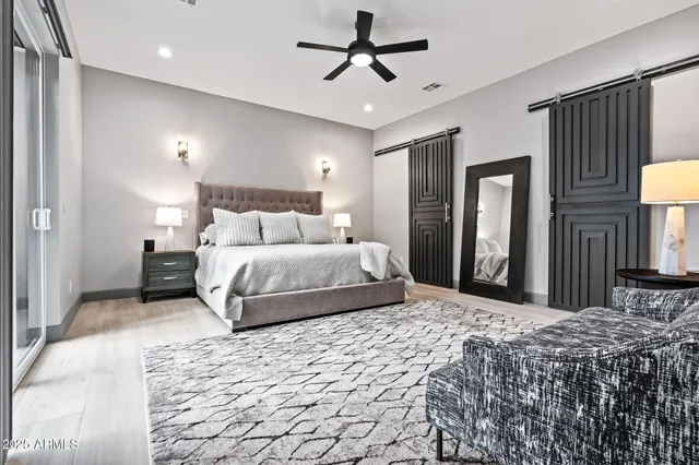 $1,039,900 | 928 East Berridge Lane, Phoenix, AZ 85014