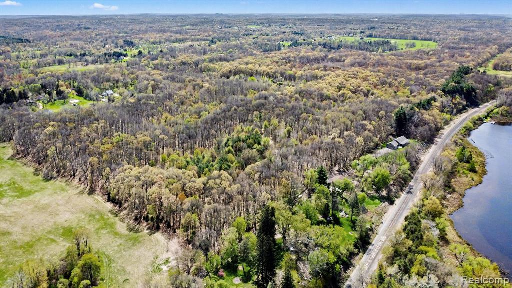 8815 Milford Road Holly, MI 48442 - Photo 34 of 52