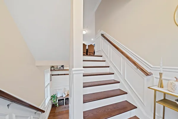$1,099,000 | 6 Audubon Way, Unit 6, Canton, MA 02021