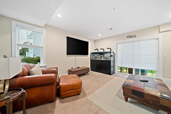$1,099,000 | 6 Audubon Way, Unit 6, Canton, MA 02021