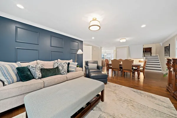 $1,099,000 | 6 Audubon Way, Unit 6, Canton, MA 02021