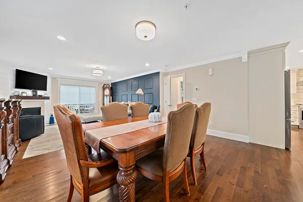$1,099,000 | 6 Audubon Way, Unit 6, Canton, MA 02021