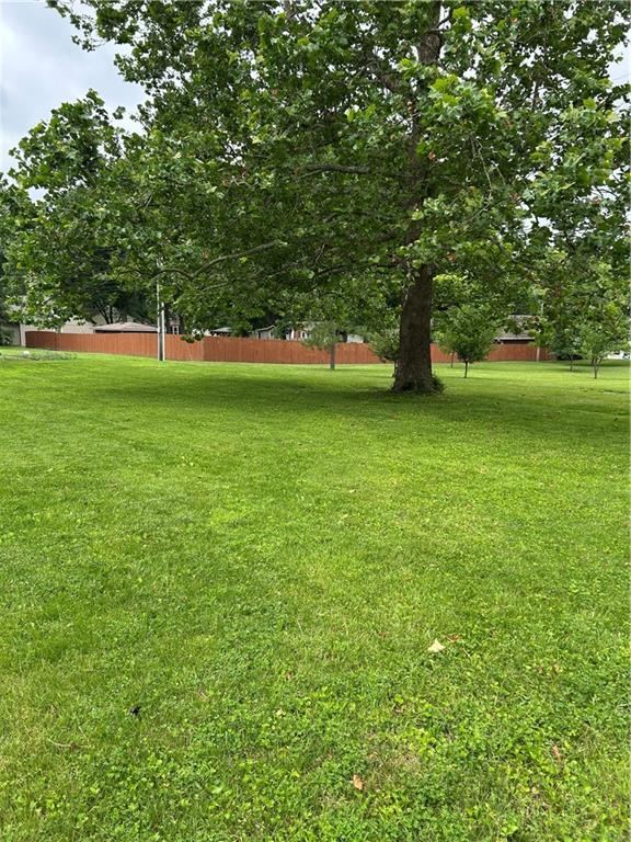412 Northwest Donovan Road Lee's Summit, MO 64063 - Photo 8 of 12