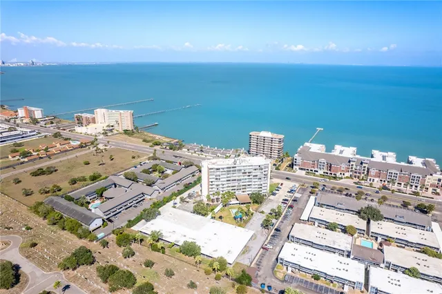 $1,200 | 4600 Ocean Drive, Unit 203, Corpus Christi, TX 78412