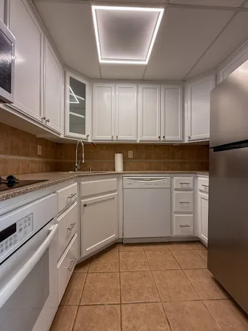 $1,200 | 4600 Ocean Drive, Unit 203, Corpus Christi, TX 78412