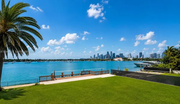 $16,000,000 | 1330 South Venetian Way, Miami Beach, FL 33139