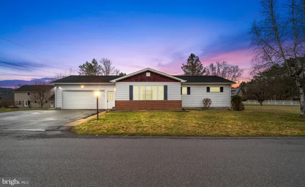 $219,900 | 1512 Warren Drive, Clearfield, PA 16830