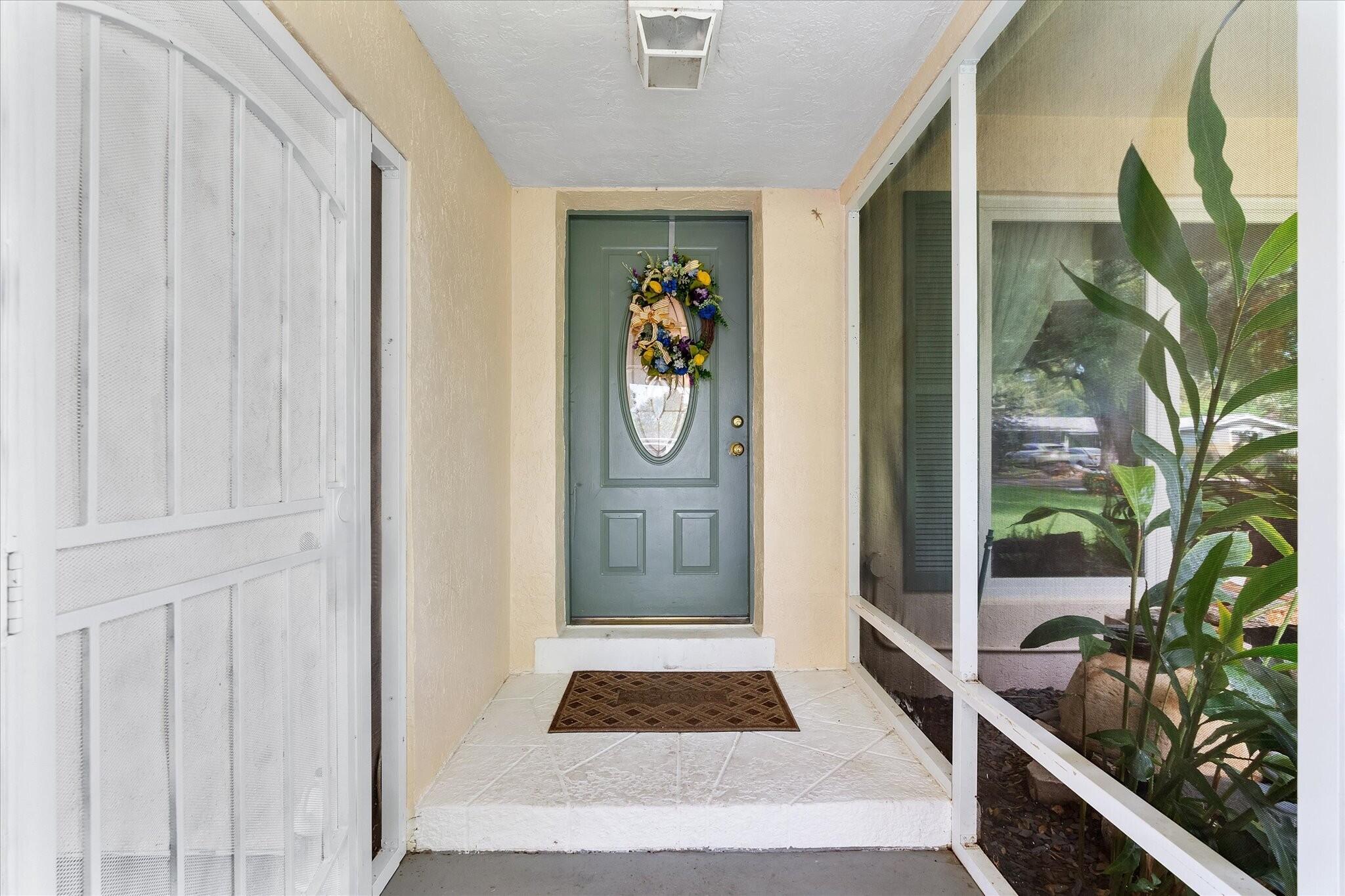 660 Azalea Court Plantation, FL 33317 - Photo 4 of 32 18-660 Azalea Ct_018 v2