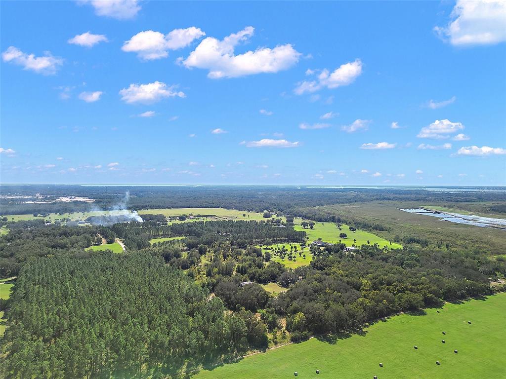 11001 Moon Crest Lane Leesburg, FL 34788 - Photo 15 of 25 a view of a city