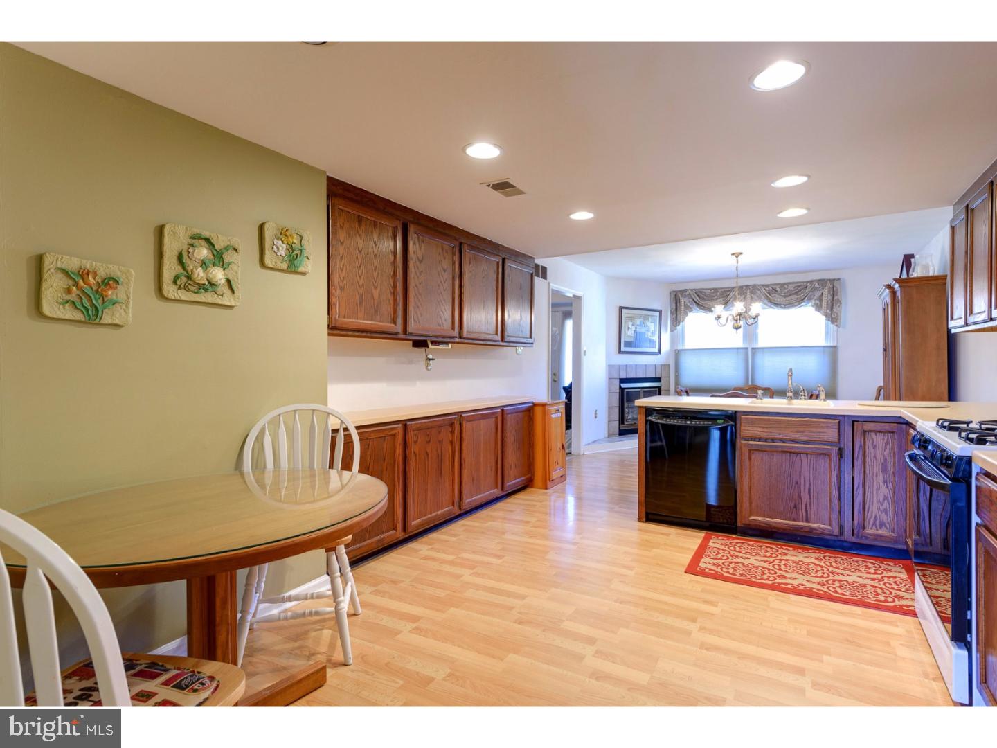 18 Woodstream Drive Wayne, PA 19087 - Photo 2 of 25 Kitchen