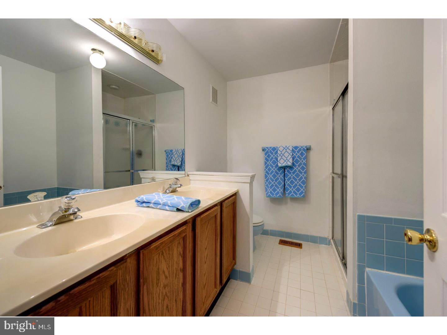 18 Woodstream Drive Wayne, PA 19087 - Photo 10 of 25 Bathroom