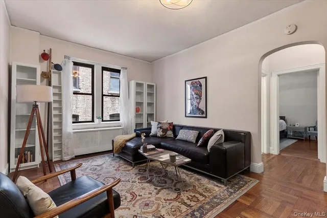 $395,000 | 854 West 181st Street, Unit 4C | Hudson Heights