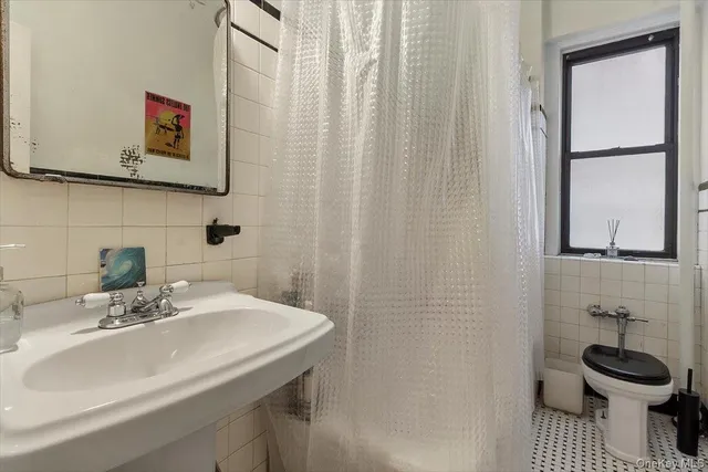 $395,000 | 854 West 181st Street, Unit 4C | Hudson Heights