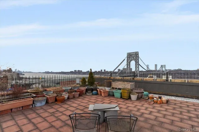 $395,000 | 854 West 181st Street, Unit 4C | Hudson Heights