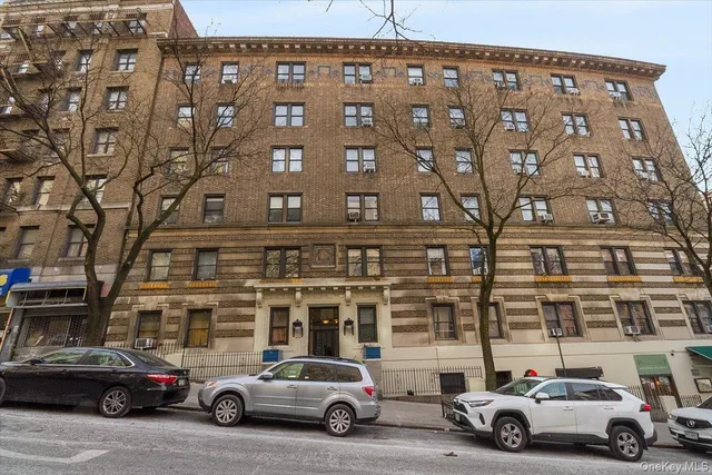 $395,000 | 854 West 181st Street, Unit 4C | Hudson Heights