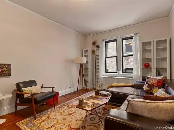 $385,000 | 854 West 181st Street, Unit 4C | Hudson Heights