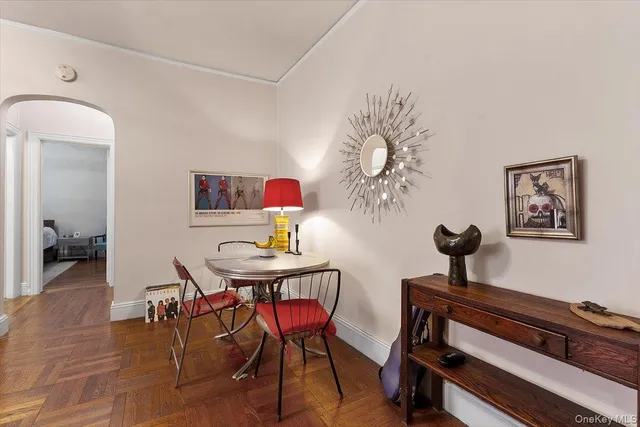 $395,000 | 854 West 181st Street, Unit 4C | Hudson Heights