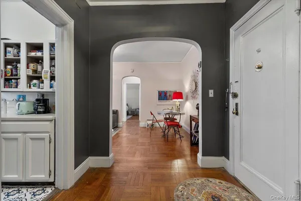 $385,000 | 854 West 181st Street, Unit 4C | Hudson Heights