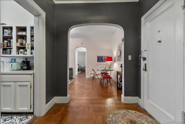 $395,000 | 854 West 181st Street, Unit 4C | Hudson Heights