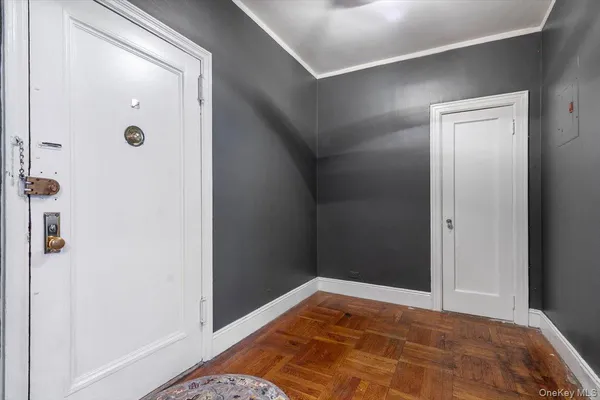 $385,000 | 854 West 181st Street, Unit 4C | Hudson Heights