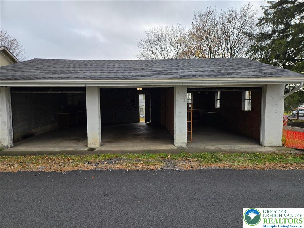 505 Penn Street Bath, PA 18014 - Photo 17 of 19