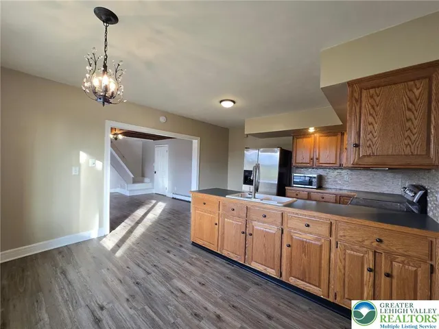 $2,600 | 505 Penn Street, Bath, PA 18014