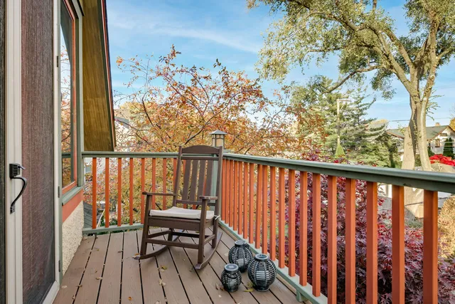 $1,050,000 | 806 North Grove Avenue, Oak Park, IL 60302