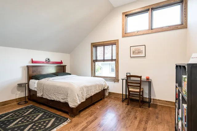 $1,050,000 | 806 North Grove Avenue, Oak Park, IL 60302