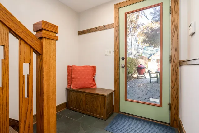 $1,050,000 | 806 North Grove Avenue, Oak Park, IL 60302