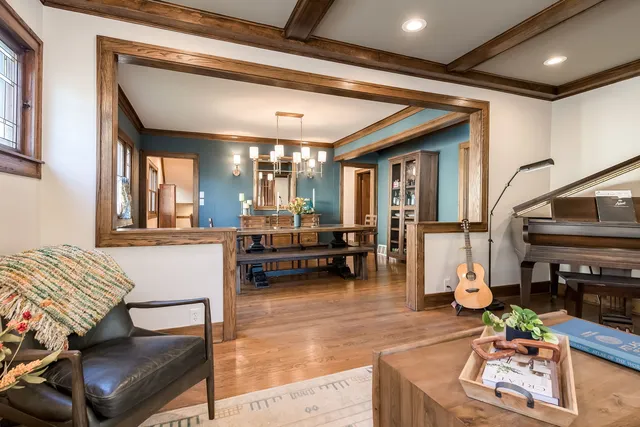 $1,050,000 | 806 North Grove Avenue, Oak Park, IL 60302