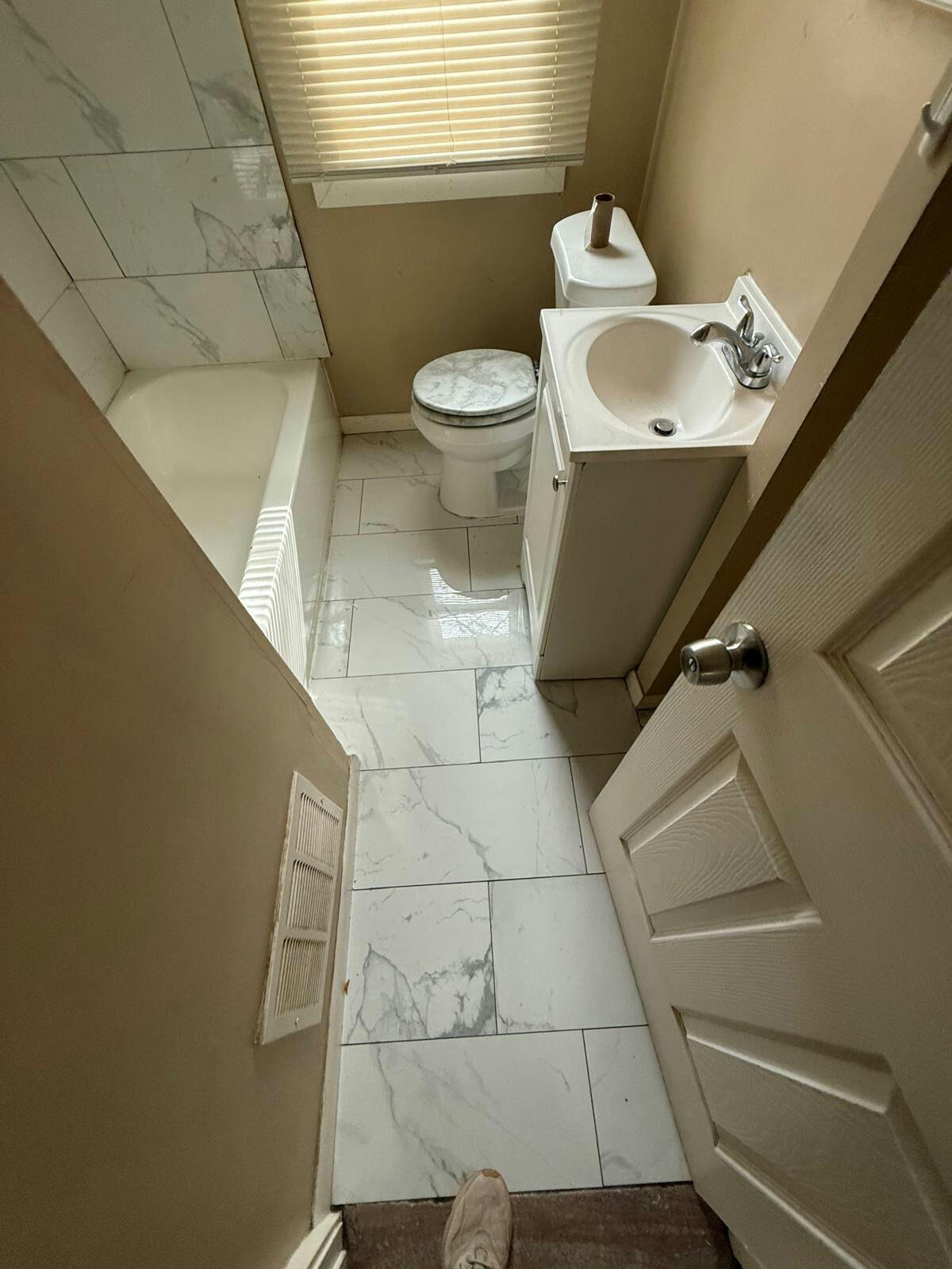 12011 Evergreen Road Detroit, MI 48228 - Photo 8 of 16 U-JyyluN_KCZxdfwysRRcxOHOalK9QI2EjNBjk1z