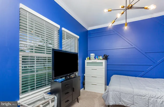 a view of a livingroom with furniture
