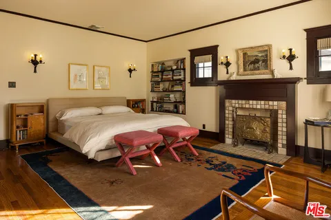 $3,995,000 | 800 South Plymouth Boulevard, Los Angeles, CA 90005