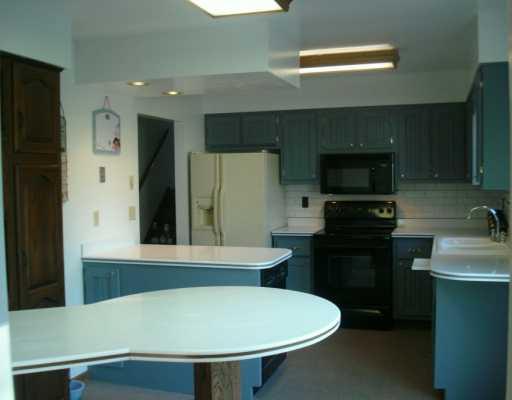 307 Madison Heights Road New Stanton, PA 15672 - Photo 6 of 8 Kitchen.