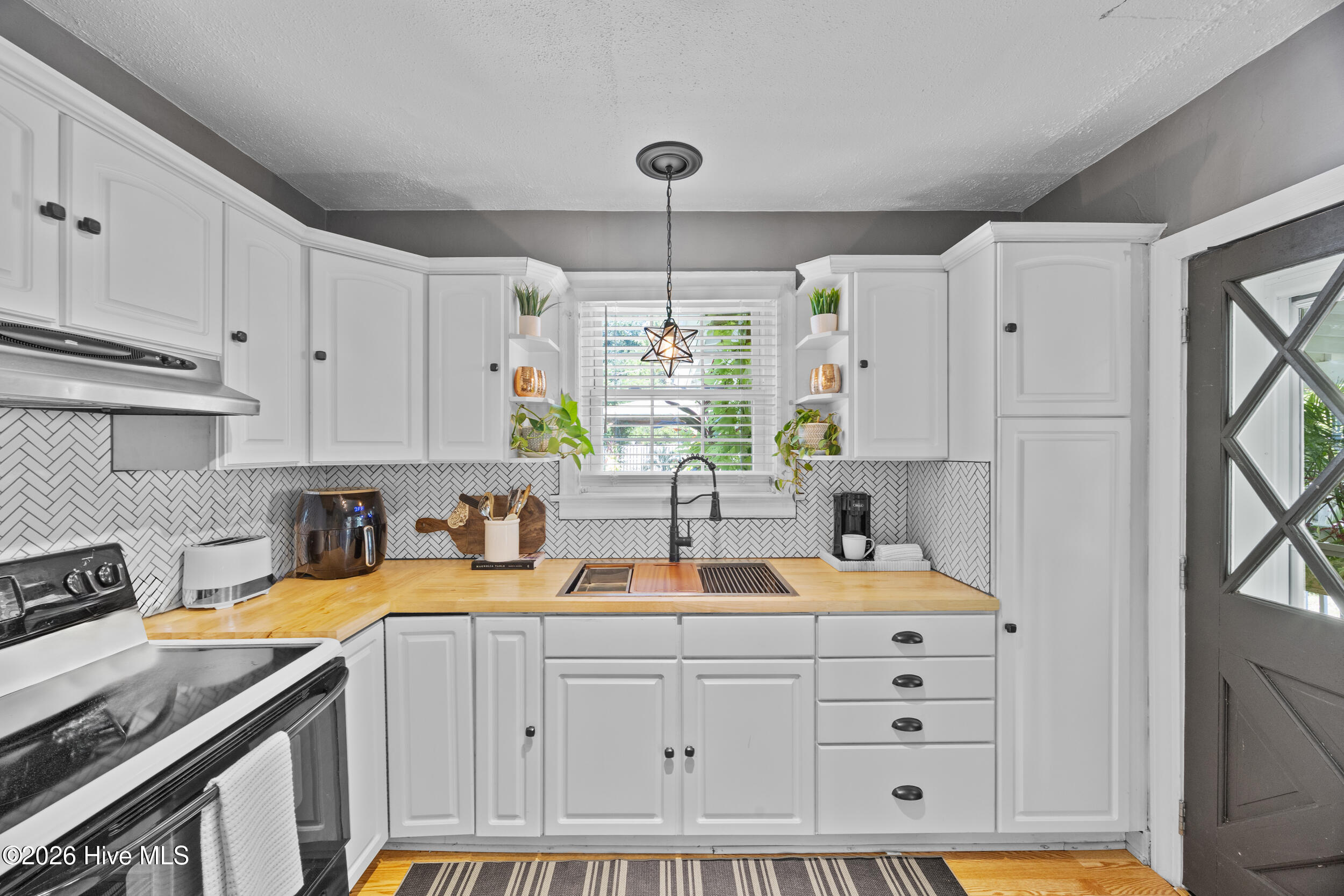 2103 Brandon Road Wilmington, NC 28405 - Photo 22 of 48 22_kitchen