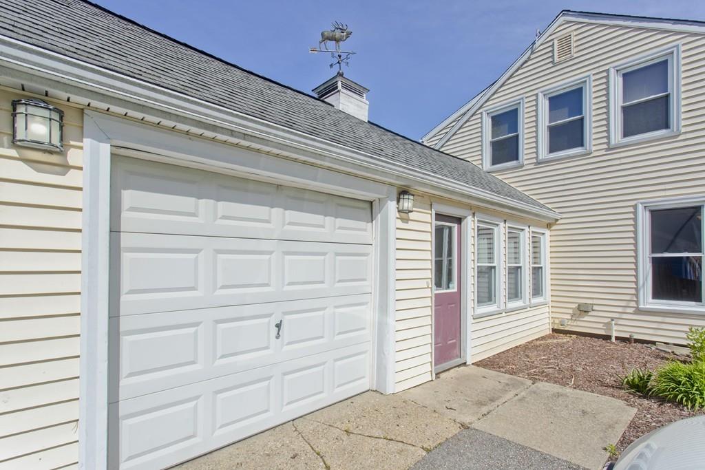 38 Pine Acre Road Springfield, MA 01129 - Photo 37 of 40 a front view of a house