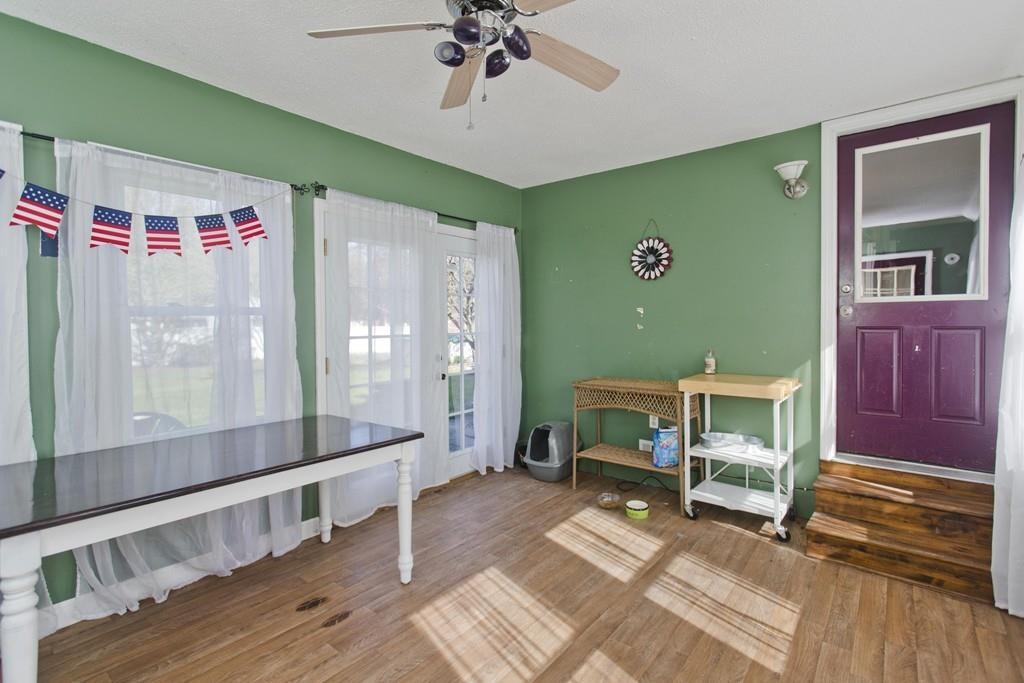 38 Pine Acre Road Springfield, MA 01129 - Photo 8 of 40 a living room with furniture and a table