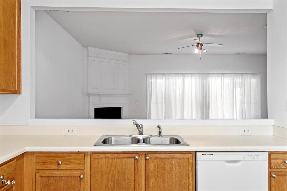 8511 Bright Loop Raleigh, NC 27613 - Photo 12 of 44 Kitchen