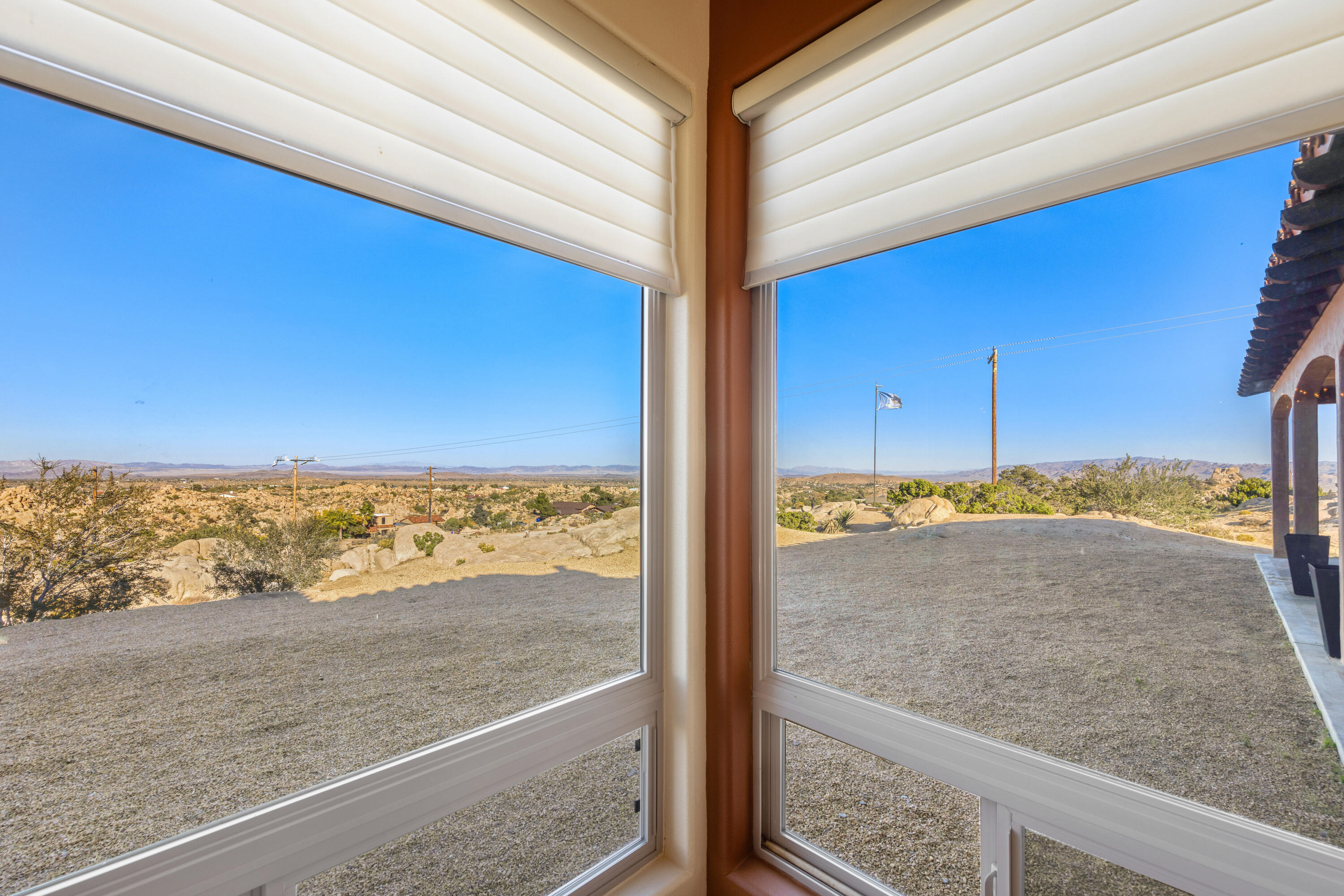 56245 Cobalt Road Yucca Valley, CA 92284 - Photo 7 of 53 28