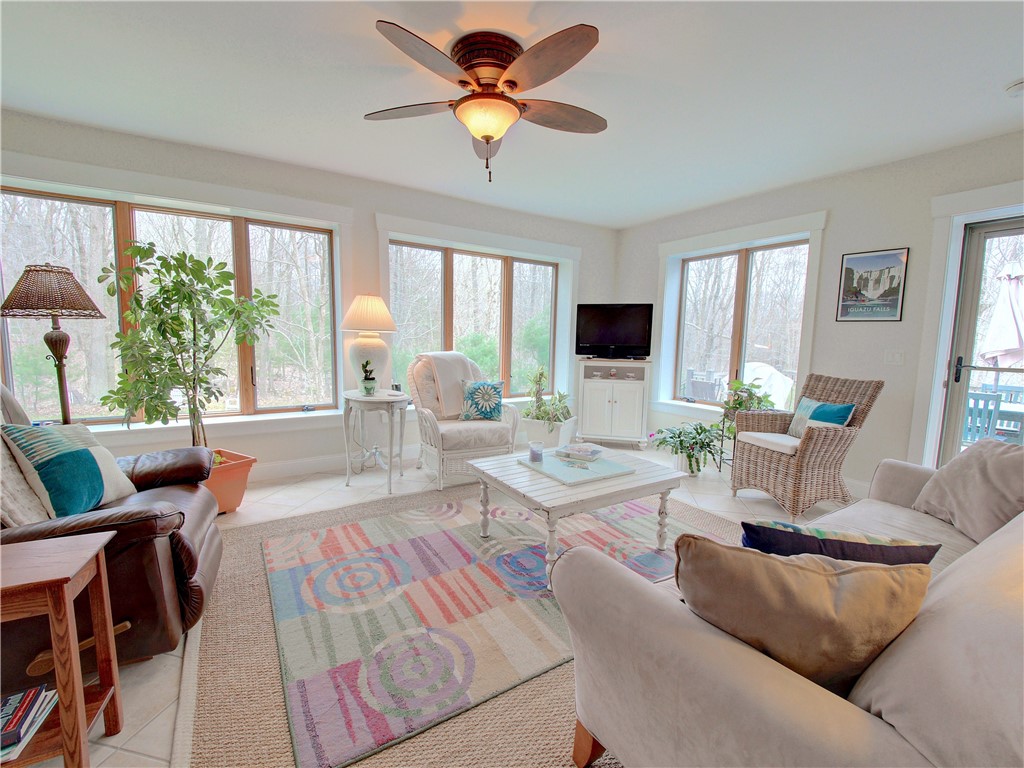 176 Ridge Drive Exeter, RI 02822 - Photo 15 of 40