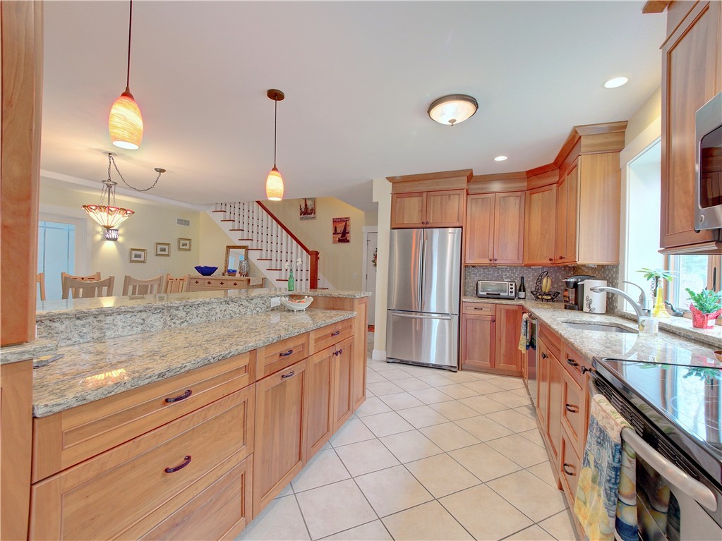176 Ridge Drive Exeter, RI 02822 - Photo 22 of 40