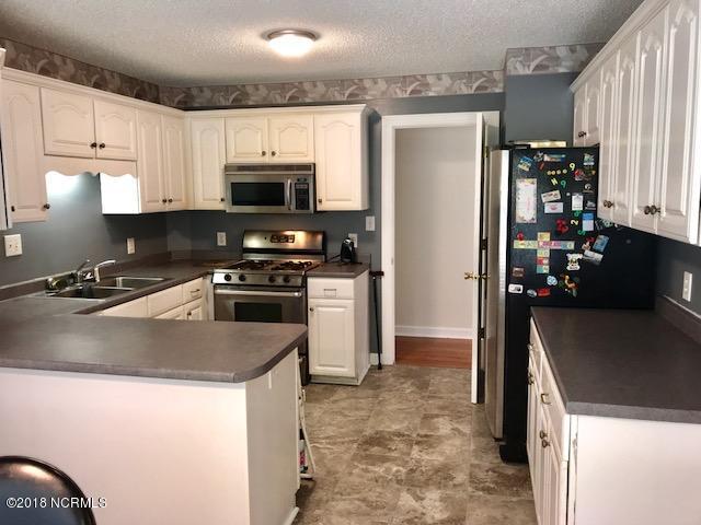 406 Burrington Road Greenville, NC 27834 - Photo 2 of 16 IMG_6058
