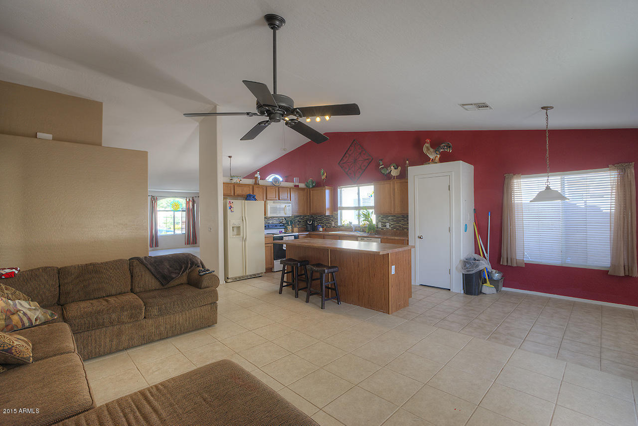 2921 West Pecan Road Phoenix, AZ 85041 - Photo 3 of 14 pecan_03