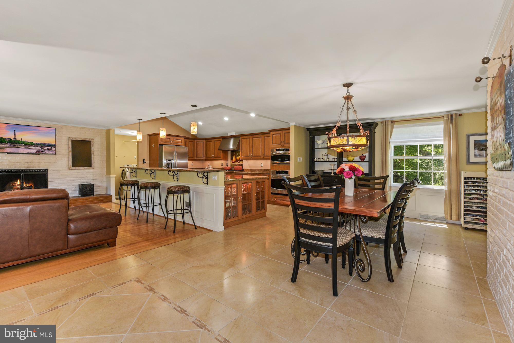 212 North Riding Drive Moorestown, NJ 08057 - Photo 4 of 33 Gallery Image 4