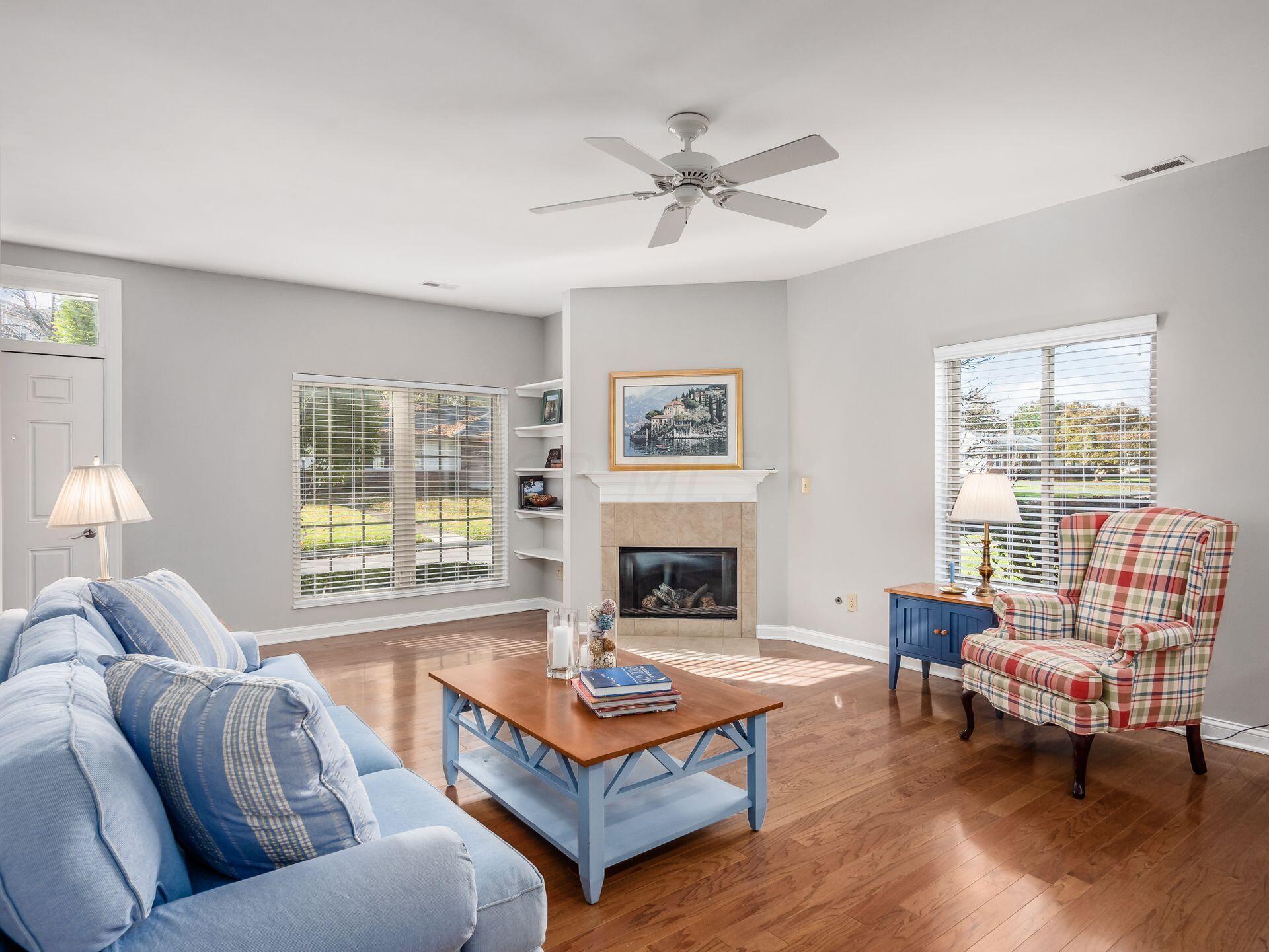 1786 Ridgecliff Road Upper Arlington, OH 43221 - Photo 5 of 35 Tons Of Natural Light