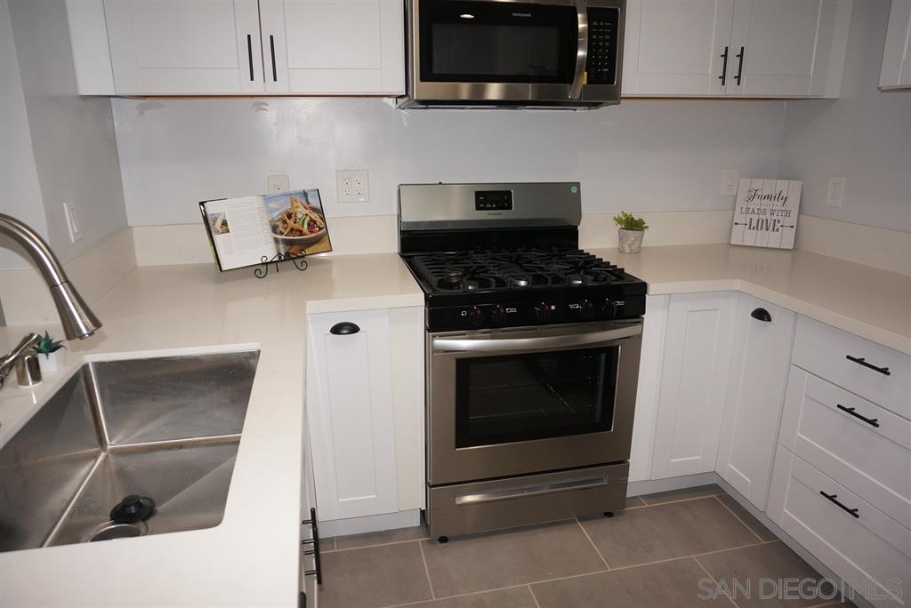 8627 Hacienda Road Santee, CA 92071 - Photo 6 of 18 Gallery Image 6